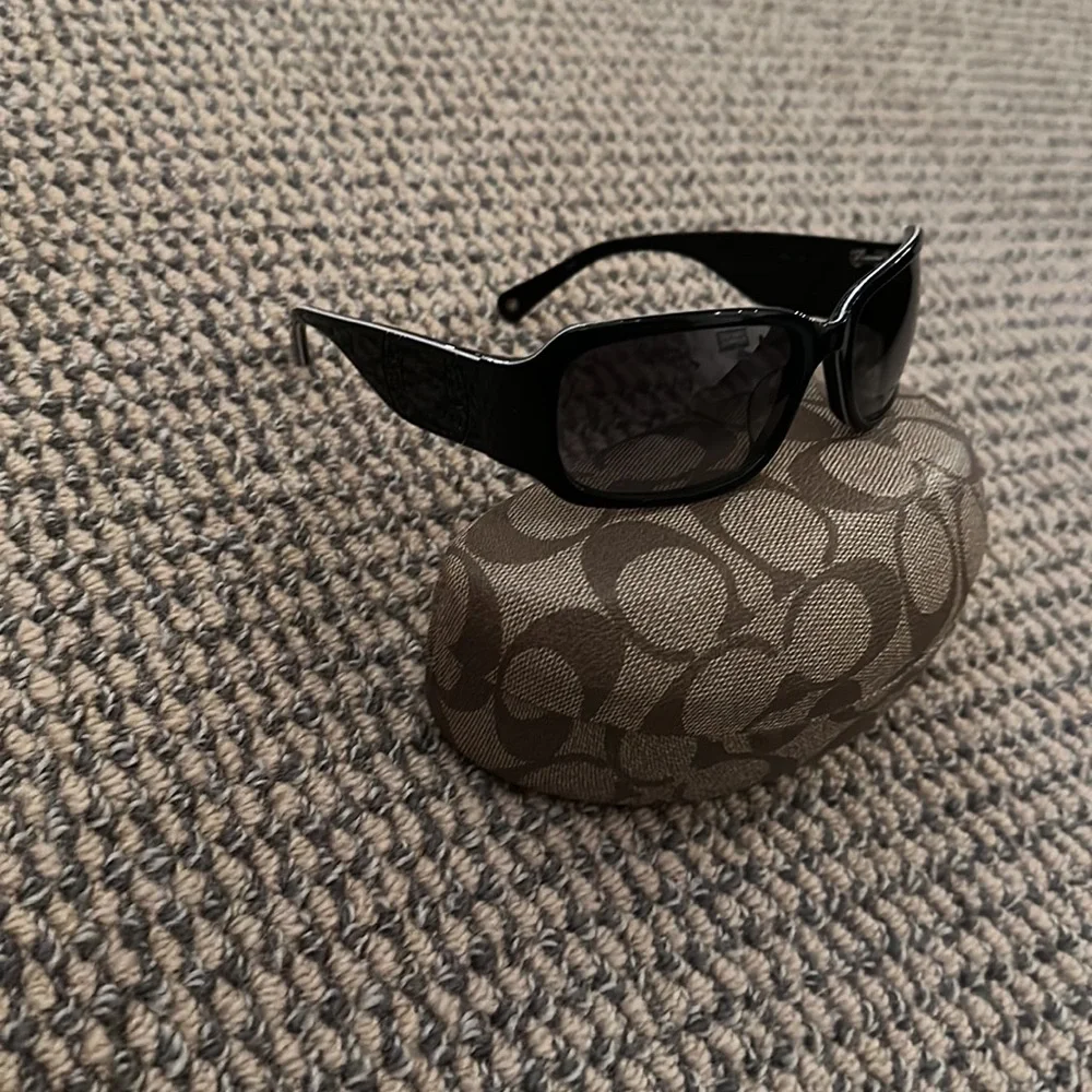 Coach sunglasses, black - Picture 2 of 4